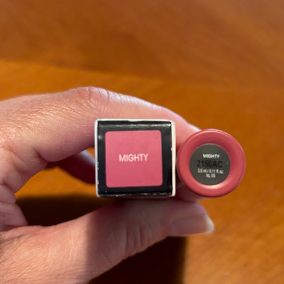 Bareminerals Mineralist Lasting Matte Liquid Lipstick Mighty - Picture 7 of 16